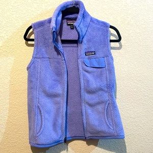 Lavender fleece Patagonia vest. Perfect for year round wear.